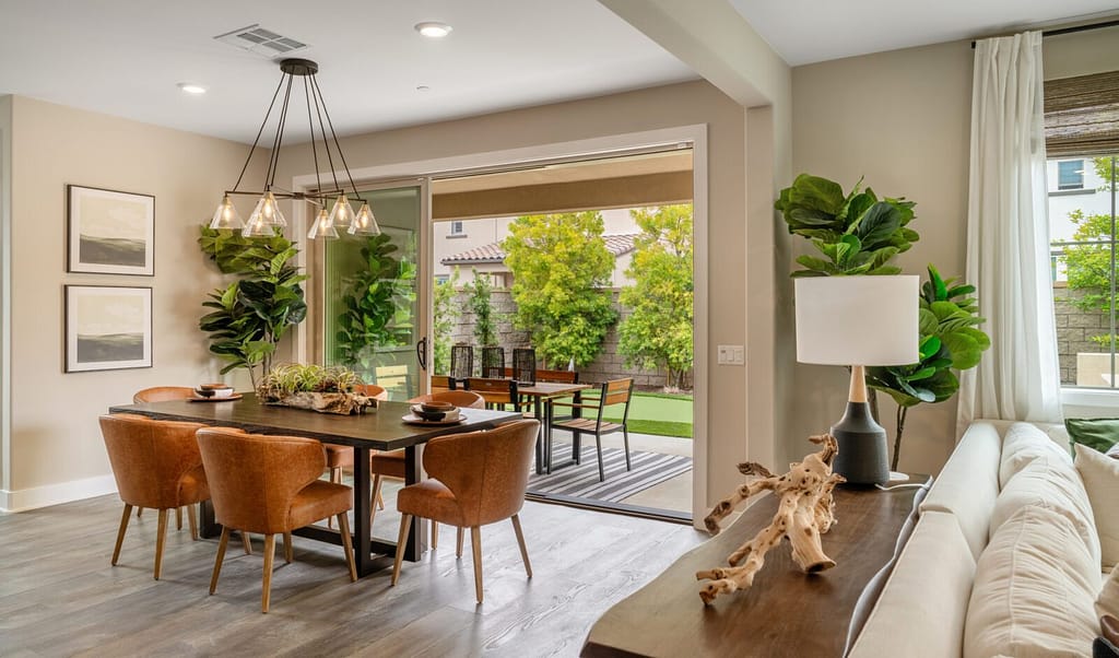 Beige 3 panel with black signature handle18 e1694568225789