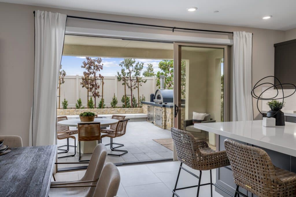 Beige 3 panel with black signature handle1 1024x683 1