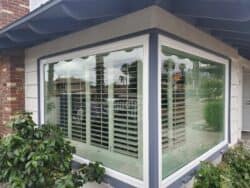 Double Windows at the corner Double Windows at the corner